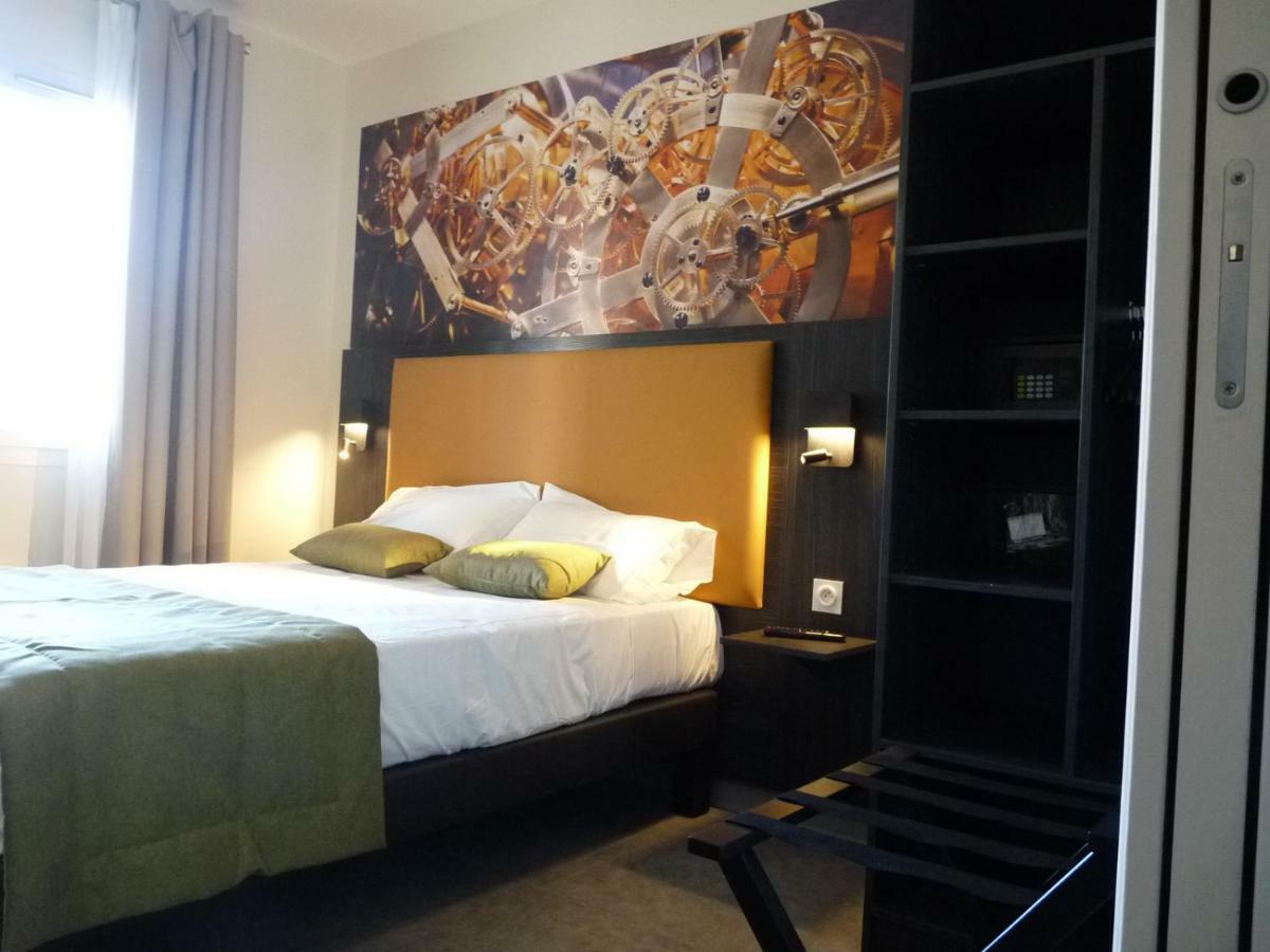L'Horloge Gourmande Otel Donzère Dış mekan fotoğraf