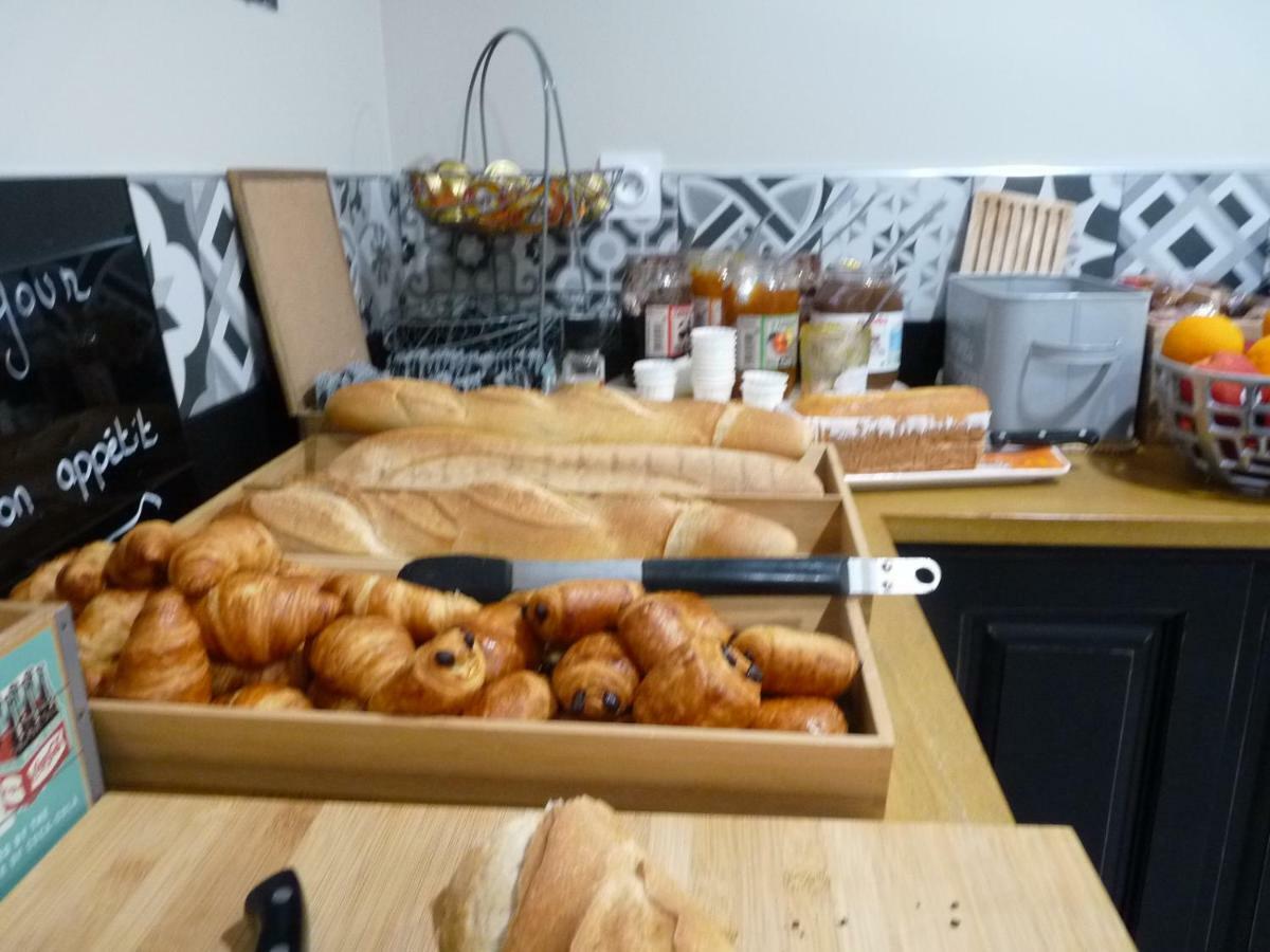 L'Horloge Gourmande Otel Donzère Dış mekan fotoğraf